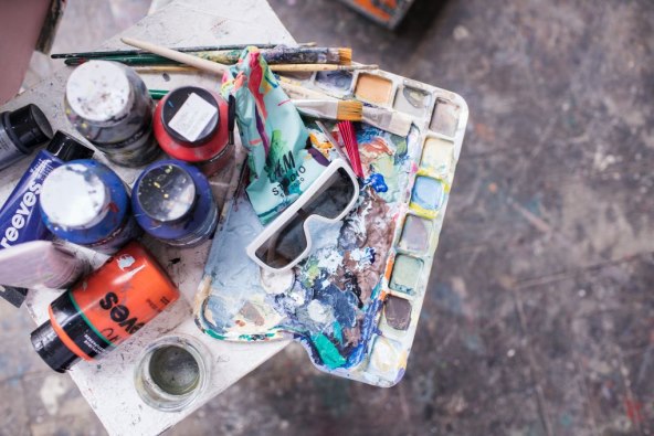 Umjetnički prizvuk u novoj H&M Studio S/S 2020 kolekciji