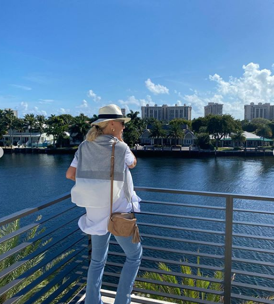 Lepa Brena zapanjila fotografijama svoje luksuzne vile u Miamiju