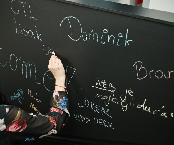 Douglas parfumerije otvorile vlastitu beauty akademiju