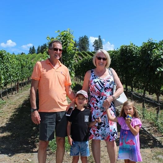 Tko su članovi obitelji koje Lepa Brena krije od medija?