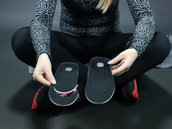 Jeftin i jednostavan način kako da svaku obuću učiniš 3 puta udobnijom!