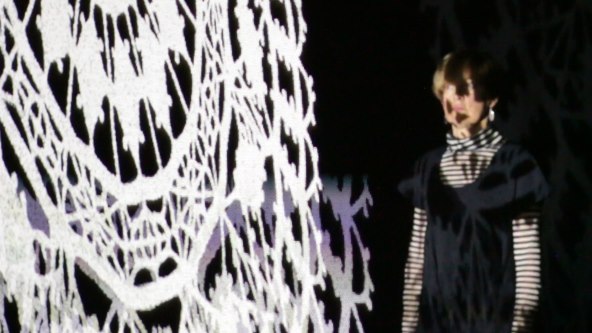 'Nematerijalni dodir materijalne odsutnosti'