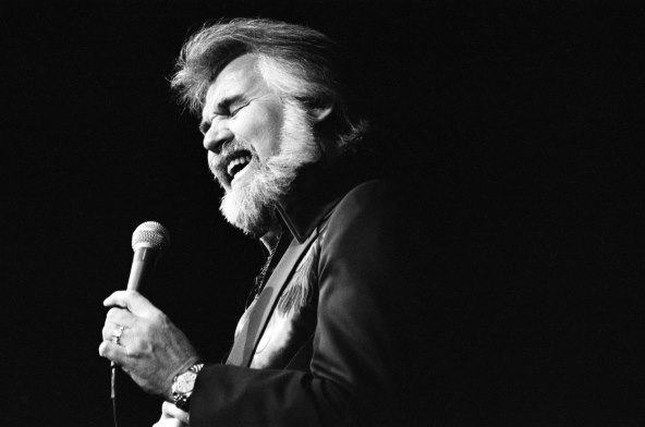 Mirno i uz obitelj preminuo legendarni glazbenik