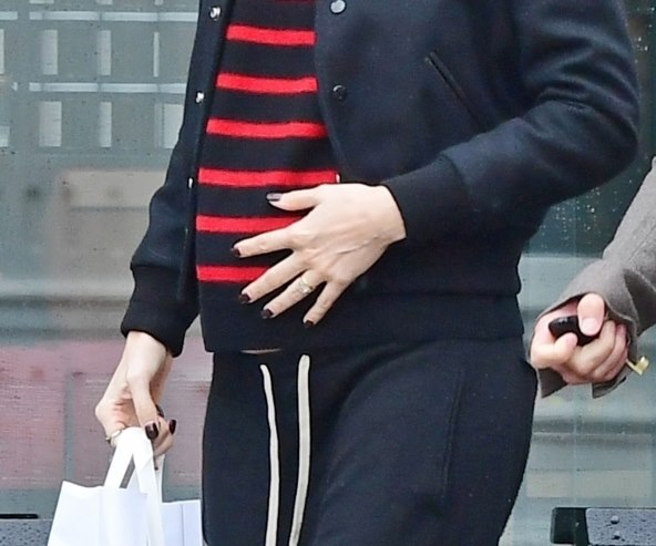 NE STAJE Čeka šesto dijete sa 14 godina mlađom