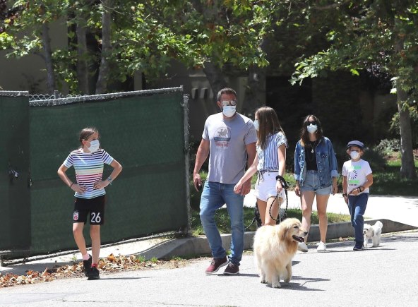 Zbog mlađahne djevojke zapostavio djecu