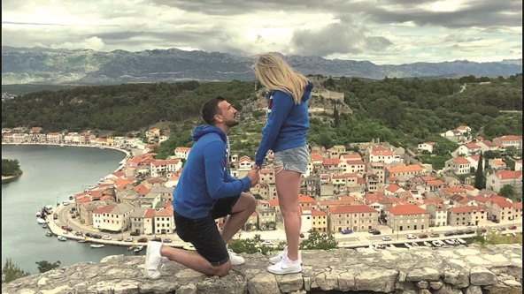 Zaruke domaćeg košarkaša i trenerice