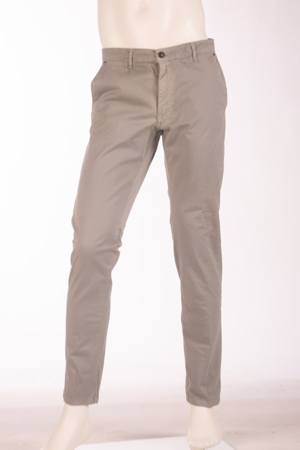 Šoping za muškarce u outletu uz Storyjeve kupone