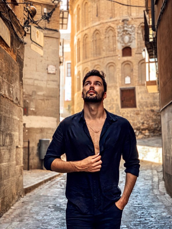 DAR ČITATELJIMA: Novi Story premijerno donosi ulomke iz knjige Deana Pelića