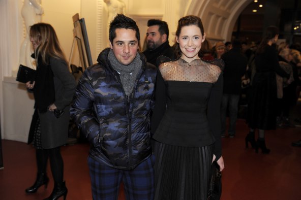 Mara Nola s tatom Lukasom i mamom Barbarom na crvenom tepihu 