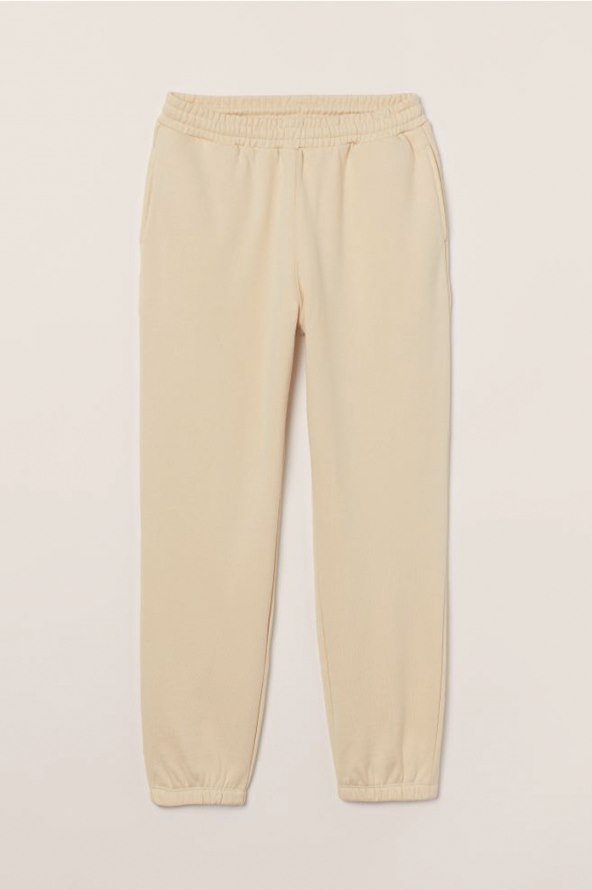 Latino diva zna kako nositi dugine boje