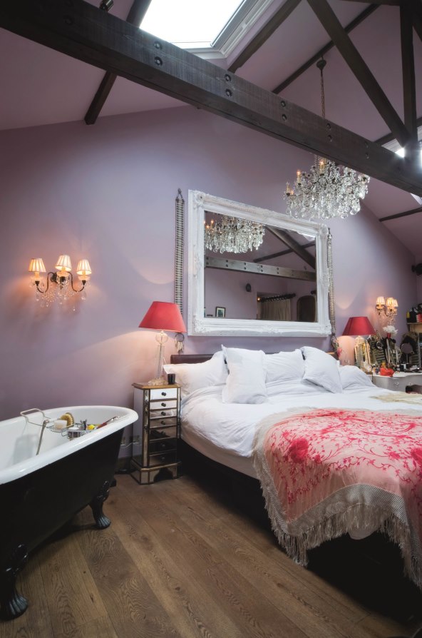 Dopustite da vas omađija chic kaos u arty oazama vrhunskih dizajnera