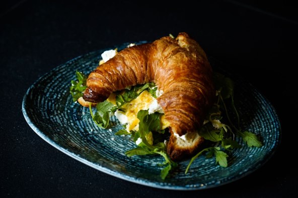 HUGO'S BAR Savršeno mjesto za započeti dan i provesti nezaboravnu večer