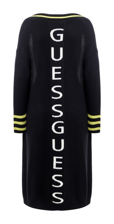 Urbani i klasični crni Guess komadi ključni su za jesensku kombinaciju