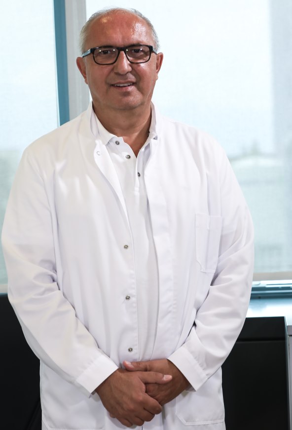 prof. dr. sc. Sanjin Rački, dr. med. Pročelnik Zavoda za nefrologiju, dijalizu i transplantaciju bubrega KBC Rijeka