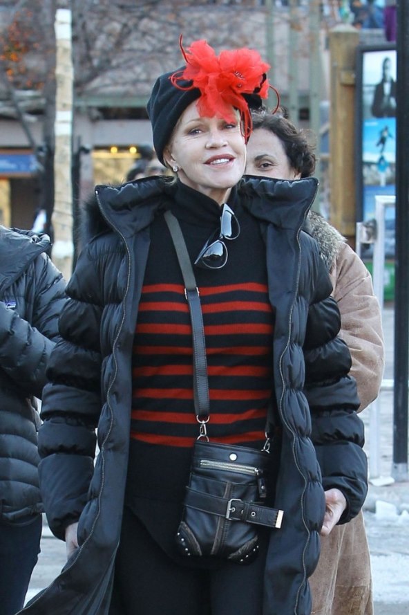 MODNI (NE)UKUS Evo kakve kape nose  poznate face