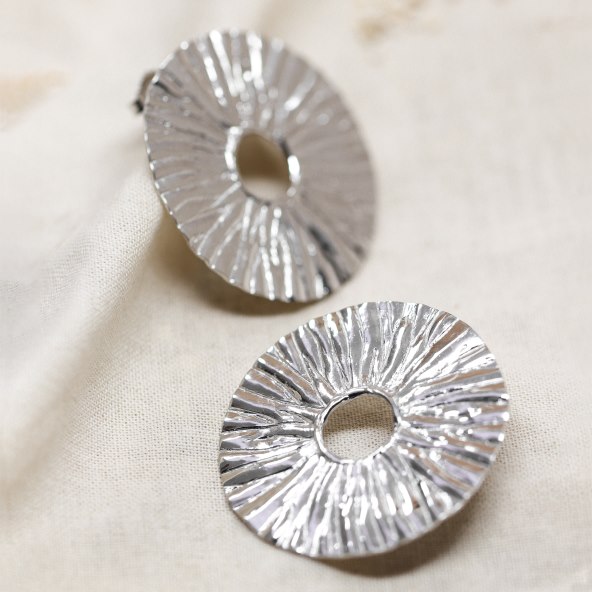 Nakit i satovi idealan su božićni dar. Kupite ih na Black Friday popustu