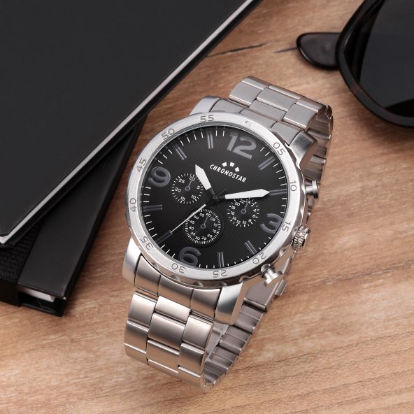 Nakit i satovi idealan su božićni dar. Kupite ih na Black Friday popustu