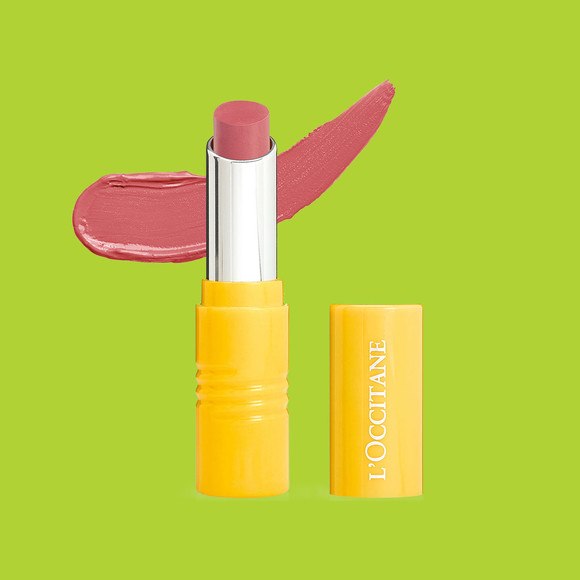 U kategoriji PRIRODNA KOZMETIKA / dekorativna kozmetika prirodnog sastava po izboru žirija nagradu dobiva: L’Occitane Intenzivni voćni ruž za usne Nº01 Sunday Pinknic