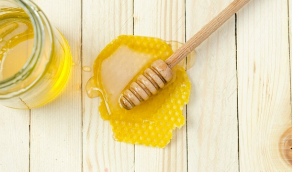 Napravite sami prirodni balzam za suhu kožu