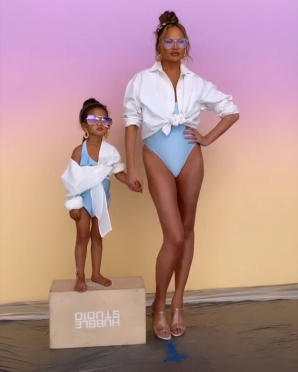 'MINI ME' IZDANJA POZNATIH Modno usklađeni roditelji i mališani