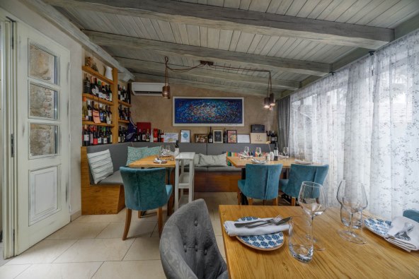 Novi članovi JRE obitelji su konoba Zijavica i restoran Navis