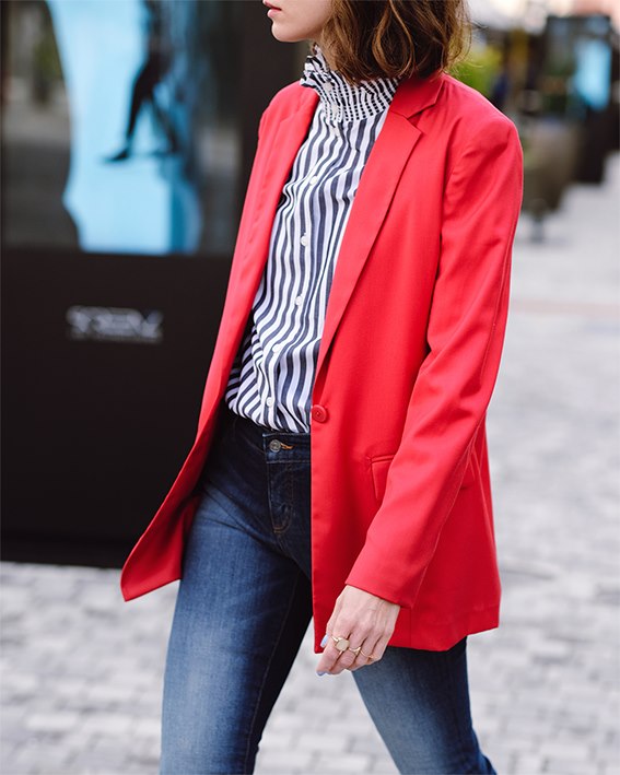 ARMANI EXCHANGE LOOK - SVI ARTIKI SU NA -70% SAKO: 1.799,00 KN/539,70 KN KOŠULJA: 1.099,00 KN /329,70 KN TRAPERICE: 999,00 KN /299,70 KN