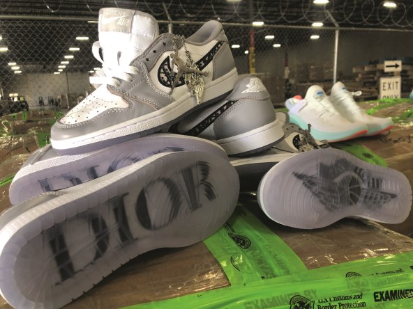 Adidos, Guči... Neki dizajneri su meta lažnjaka već godinama