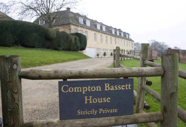 Robbie Williams prodaje ukleti engleski dvorac i seli bliže Hrvatskoj