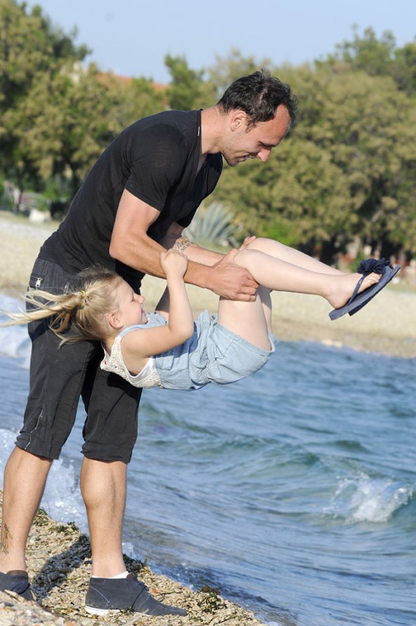 Gordon Schildenfeld - zaljubljen u suprugu Ivanu i njihove kćerkice