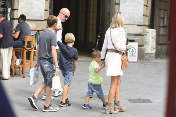 Dina Štern i Ljubo Pavasović Visković uživaju uz svoja tri mušketira
