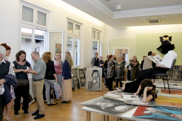 Ivana Popović na otvorenju izložbe 'Moje cice': 'Nadam se pobjedi!'