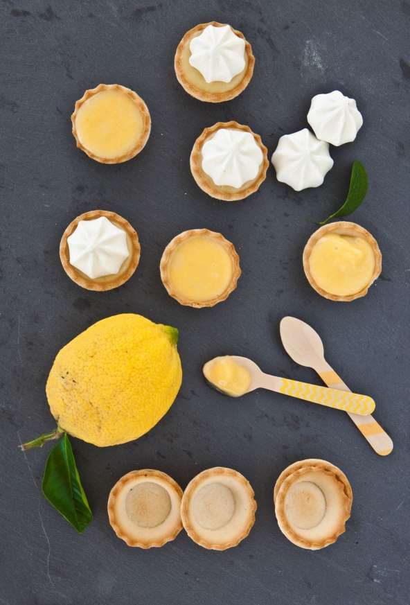 Svi pričaju o lemon curdu. Potrebno je samo par koraka za napraviti ga