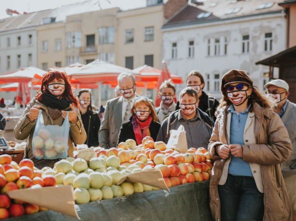 OBOLJELI OD PSORIJAZE 'Gole noge' prošetale Zagrebom: 'Više se ne skrivamo'