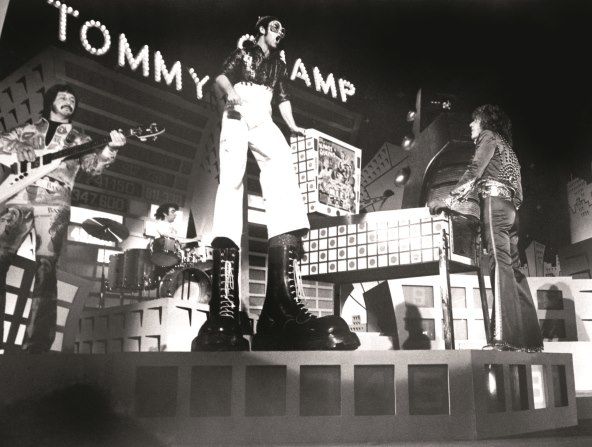 Obuća vojnika, šminkera i pankera - bezvremenska čizma koju nose generacije