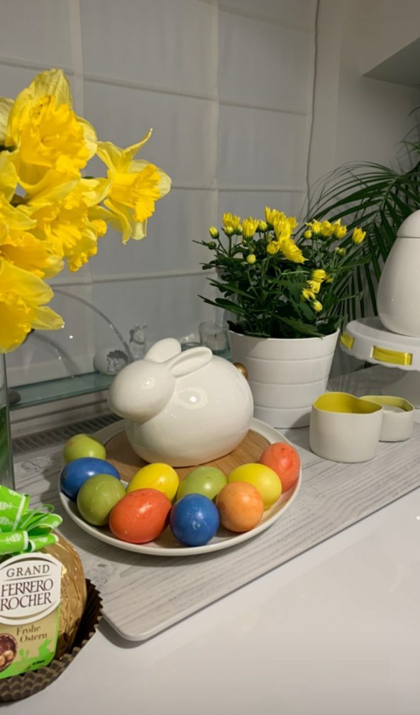 SRETAN USKRS! Domovi poznatih puni su zečića, šarenih pisanica i veselja