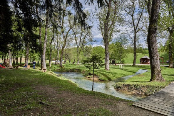10 razloga zašto posjetiti Baraćeve špilje tijekom proljeća!