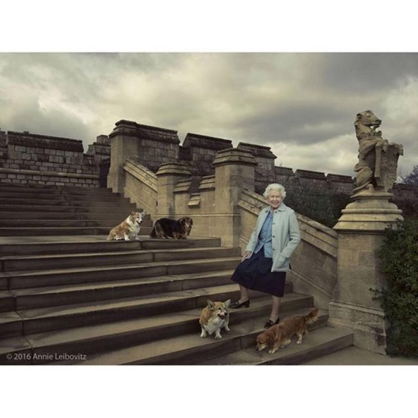 UZ NJIH JE LAKŠE Kraljičino tajno oružje u teškim životnim trenutcima