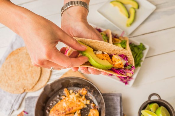 Imate tortilje? Mi imamo savršene recepte kako ih nadjenuti!