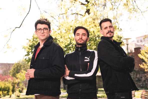 Ovi dečki krenuli su od seoskih, a danas sviraju na gradskim pozornicama!