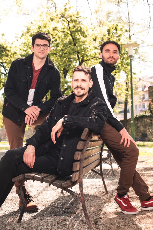 Ovi dečki krenuli su od seoskih, a danas sviraju na gradskim pozornicama!