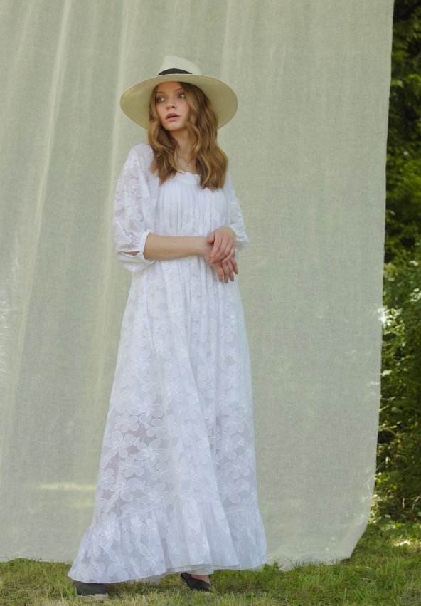 Bezvremenski stil u novoj kolekciji modne kuće NEBO