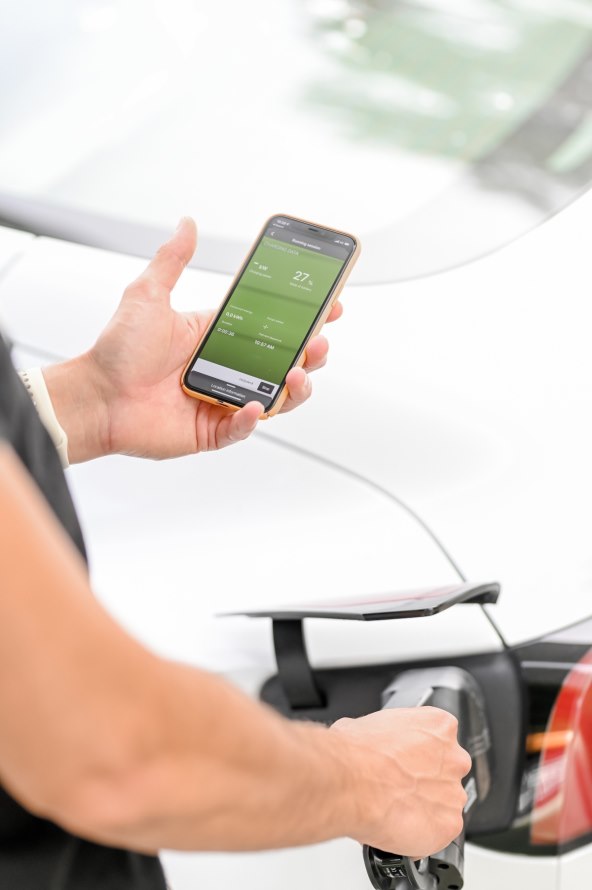 Kako 100 km prijeći s osam kuna? Hrvoje zna sve o električnim vozilima!