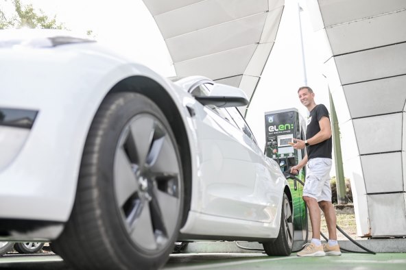 Kako 100 km prijeći s osam kuna? Hrvoje zna sve o električnim vozilima!