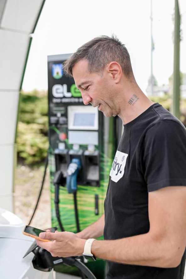 Kako 100 km prijeći s osam kuna? Hrvoje zna sve o električnim vozilima!