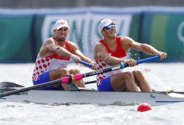 Zlatni Sinkovići se javili iz Tokija