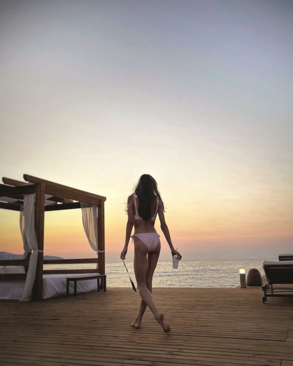 Turska glumica Dilan Cicek Deniz u stvarnom životu