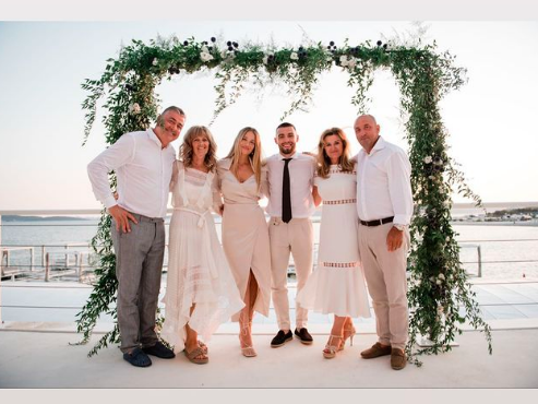 Mateo Kovačić objavio fotografije s krštenja sinčića