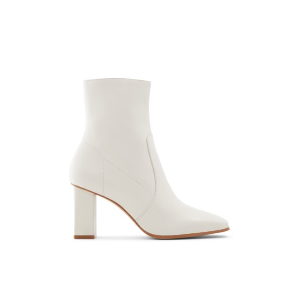 MODNA JESEN Nova kolekcija cipela i torbi popularnog kanadskog brenda