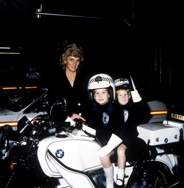 Princeza Diana i prinčevi Harry i William