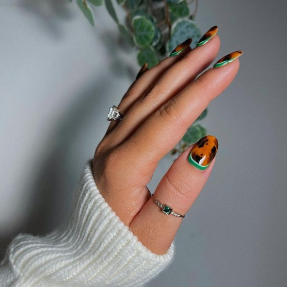 animal print nail art